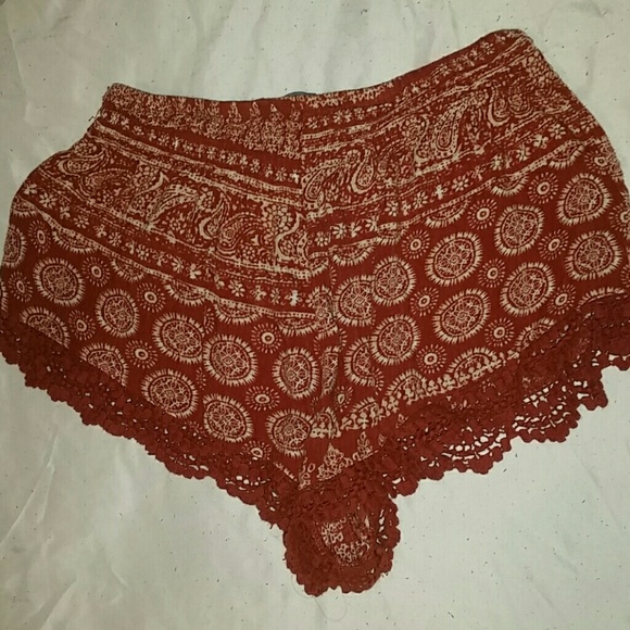 BOHIMEAN SHORTS - Picture 3 of 3